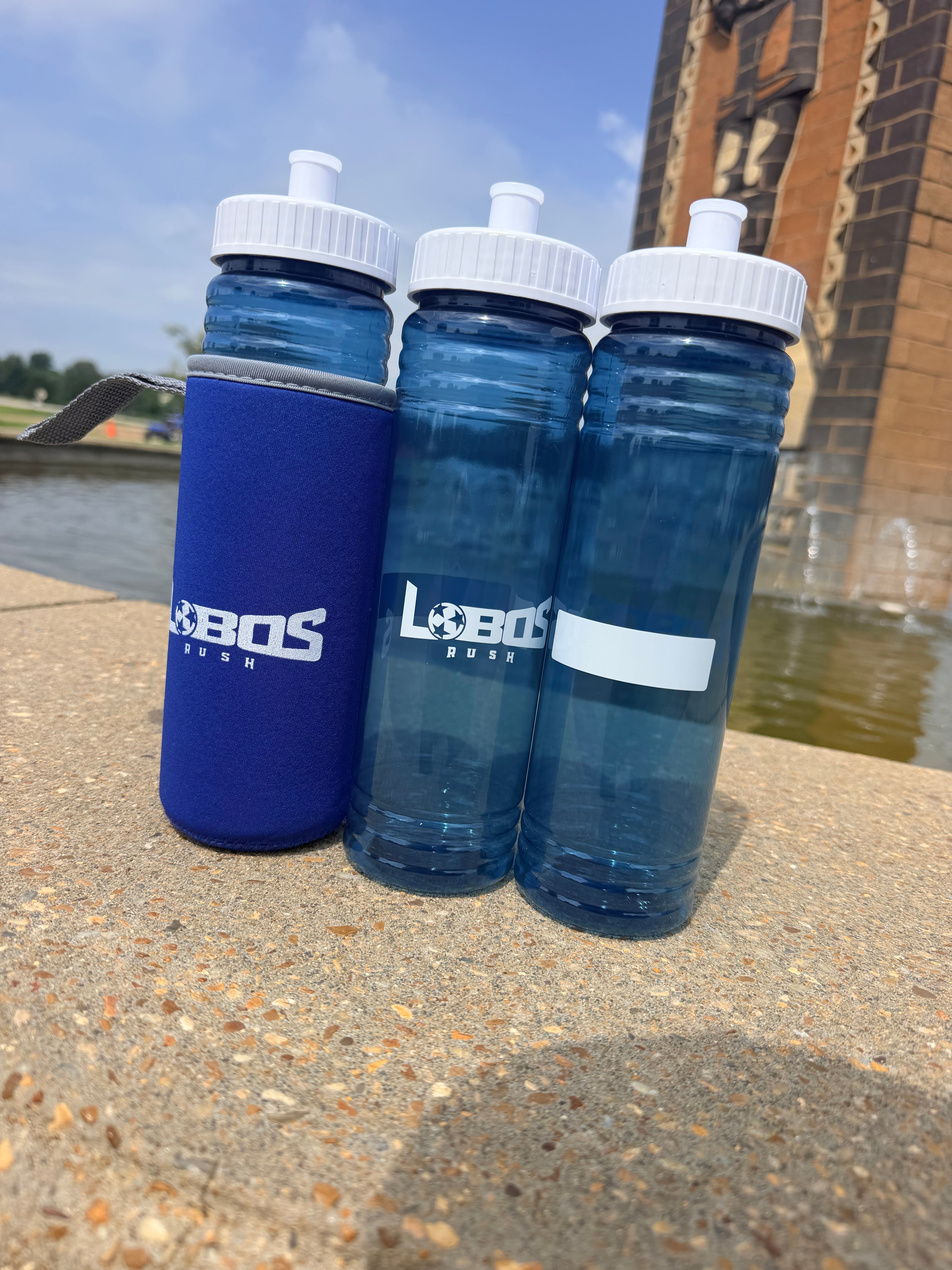 32 oz Lobos Water Bottle with Bottle Koozie